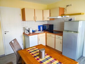 Kühlschrank, Mikrowelle, Geschirrspüler