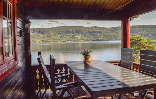 Amazing home in Vikersund with sauna