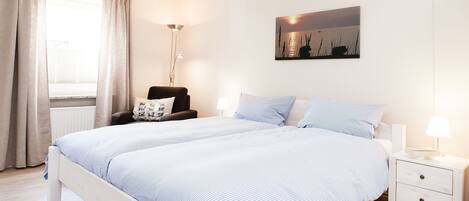 3 bedrooms, travel cot, WiFi, bed sheets