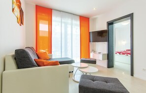 TV - Amazing apartment in Medulin (Medulin)
