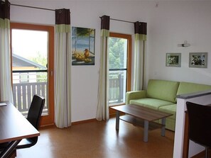TV - Apartment Schafberg - Apartments Schnöll (Mondsee)