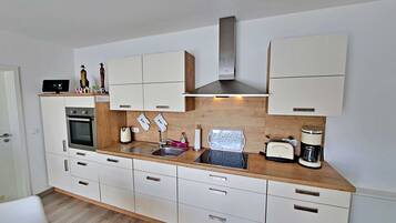 Fridge, oven, dishwasher