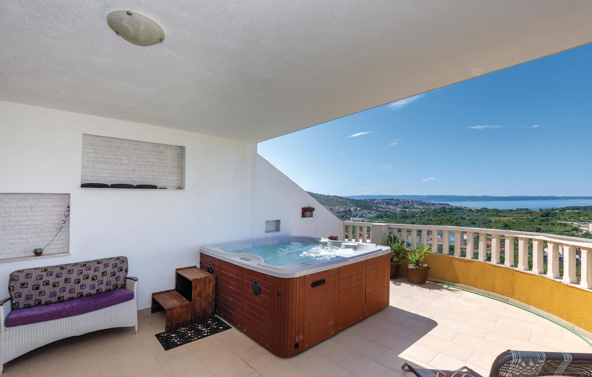 Bain à remous extérieur