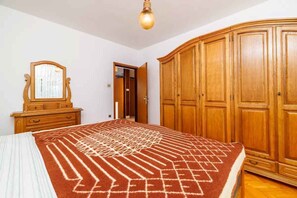 3 bedrooms, internet