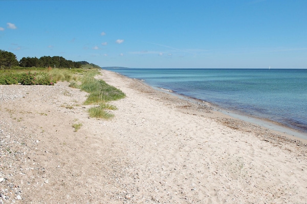 Plage à proximité, pêche sur place