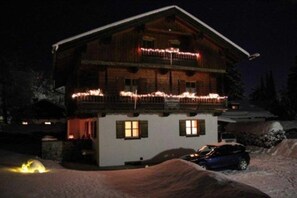 Unclassified image, 2 of 5, button - Apartment Nr. 5 - Apartments Haus Katharina (Rottach-Egern)