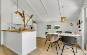 Dining - 3 bedroom awesome home in Blåvand (Blåvand)