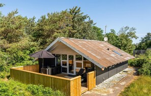 Exterior - 3 bedroom awesome home in Blåvand (Blåvand)