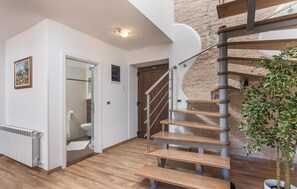 Interior - Stunning home in Tinjan (Tinjan)