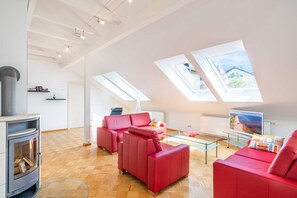 Télévision, cheminée