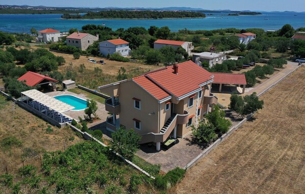 Exterior - Awesome home in Pasman with WiFi (Pasman)