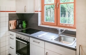 Kühlschrank, Herdplatte, Geschirrspüler