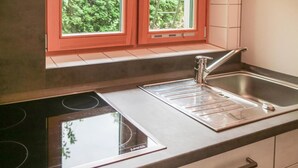 Coffee/tea maker, fridge, stovetop, dishwasher - Gorgeous apartment in Prerow with WiFi (Prerow)