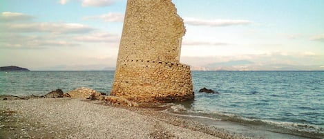 Una spiaggia nelle vicinanze