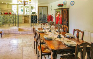 Dining - Amazing home in Les Farges (Les Farges)