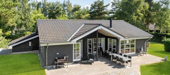 Lovely home in Væggerløse with sauna