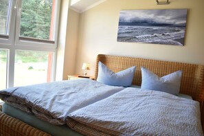 3 bedrooms, travel crib, WiFi, bed sheets - Apartment 3 - Usedom Landhaus Morgenitz (Mellenthin OT Morgenitz)