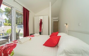 4 chambres, lit parapluie, Wi-Fi gratuit, draps fournis