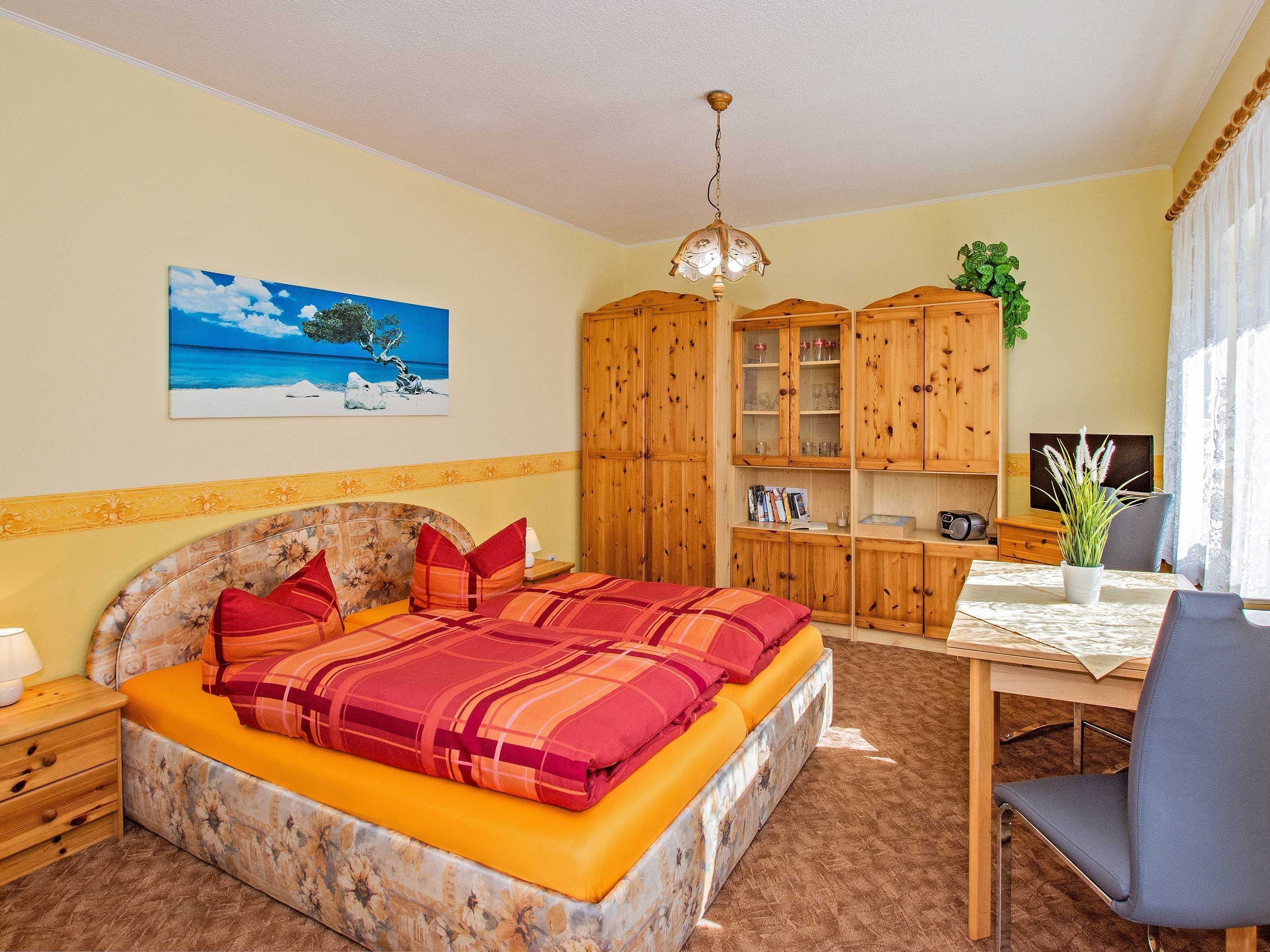 1 Schlafzimmer, Reisekinderbett, WLAN, Bettwäsche