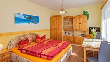 1 Schlafzimmer, Reisekinderbett, WLAN, Bettwäsche