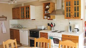 Refrigerador, placa de cocina, lavavajillas, cafetera/tetera