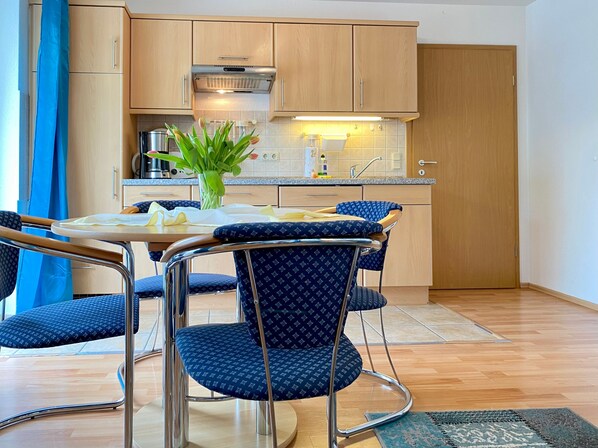 Imagen sin descripción, 1 de 15, botón