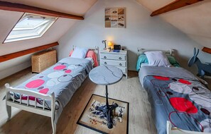 2 chambres, lit parapluie