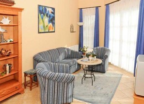 Unclassified image, 2 of 7, button - (49) 3-room apartment with south-facing terrace - Appartementhaus Atlantik (Kühlungsborn)