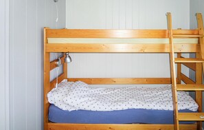 2 Schlafzimmer, Reisekinderbett, kostenloses WLAN