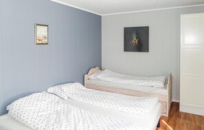 2 Schlafzimmer, Reisekinderbett, kostenloses WLAN, Bettwäsche