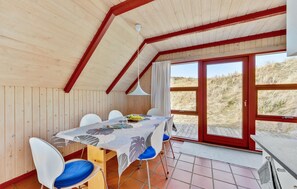 Dining - Nice home in Hvide Sande with sauna (Hvide Sande)