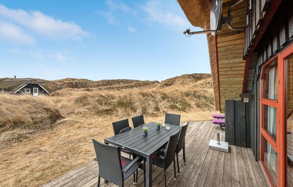 Outdoor dining - Nice home in Hvide Sande with sauna (Hvide Sande)