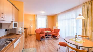 Kühlschrank, Mikrowelle, Geschirrspüler