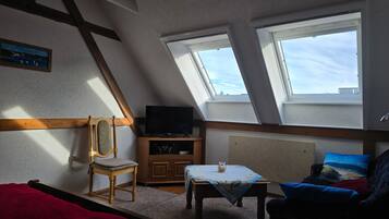 2 Schlafzimmer, Reisekinderbett, WLAN, Bettwäsche