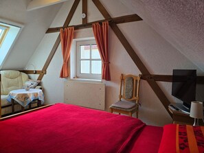 Unclassified image, 2 of 25, button