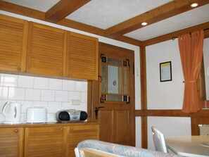 Unclassified image, 5 of 25, button