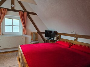 2 عدّة غرف نوم وسرير سفر وواي فاي وملاءات أسرّة