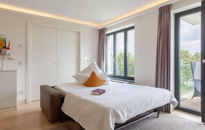 1 bedroom, WiFi (free), bed sheets