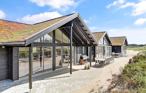 Outdoor dining - Pet friendly home in Henne with sauna (Henne)