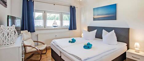 2 Schlafzimmer, Reisekinderbett, WLAN, Bettwäsche