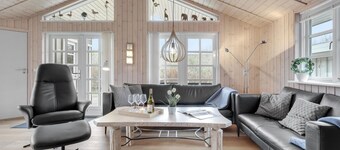 Lovely home in Ebeltoft with sauna
