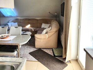 صورة غير مصنفة، 2 من 10، زرّ