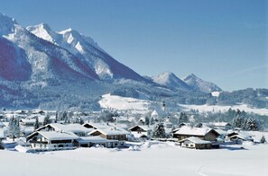 Unclassified image, 5 of 21, button