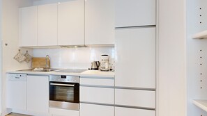 Fridge, oven, dishwasher
