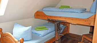 Cool biker apartment with outdoor terrace - Ferienwohnungen am Poltenbusch with sauna