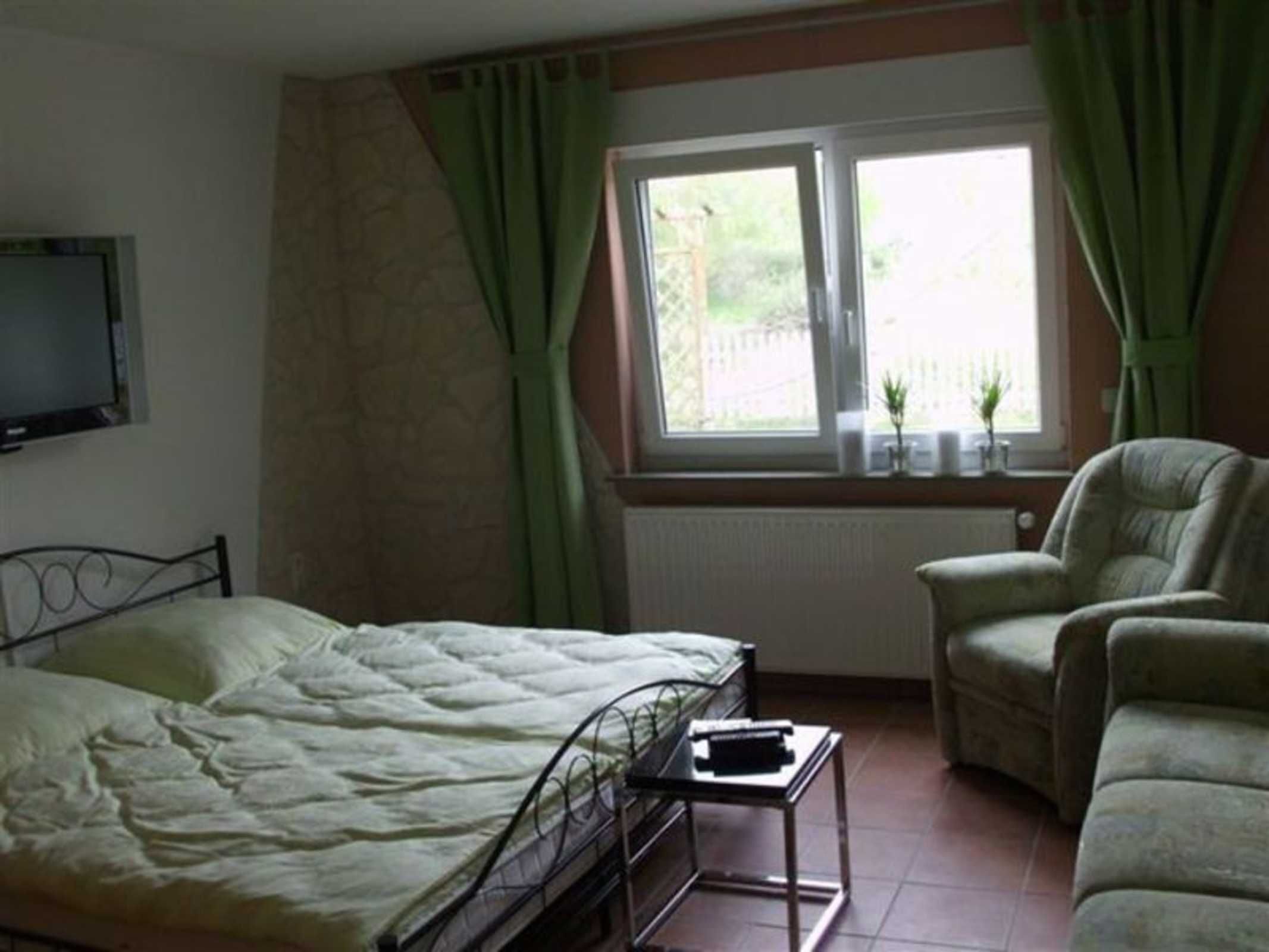 1 bedroom, travel crib, WiFi, bed sheets