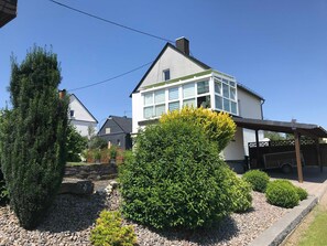 المنشأة من الخارج