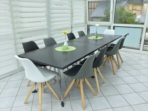 تناول الطعام