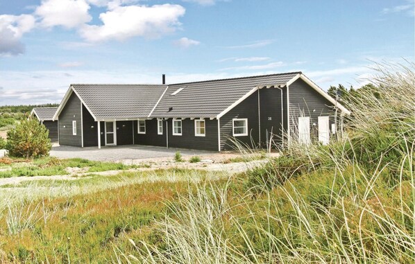 Exterior - Beautiful home in Vejers Strand with sauna (Vejers Strand)