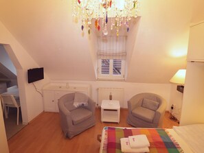1 bedroom, travel cot, WiFi, bed sheets